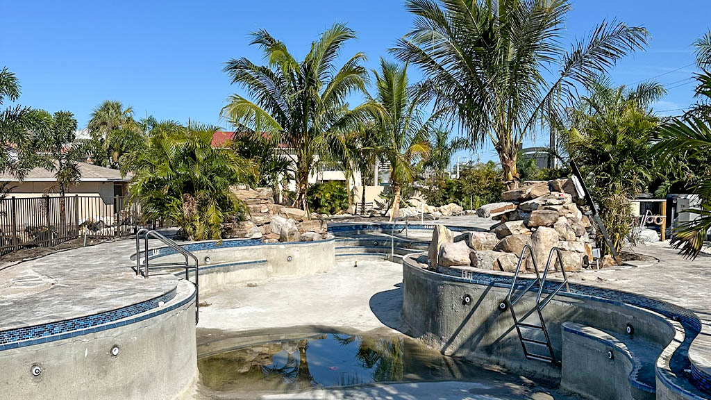 Insane Pool at Tropical Beach Resorts