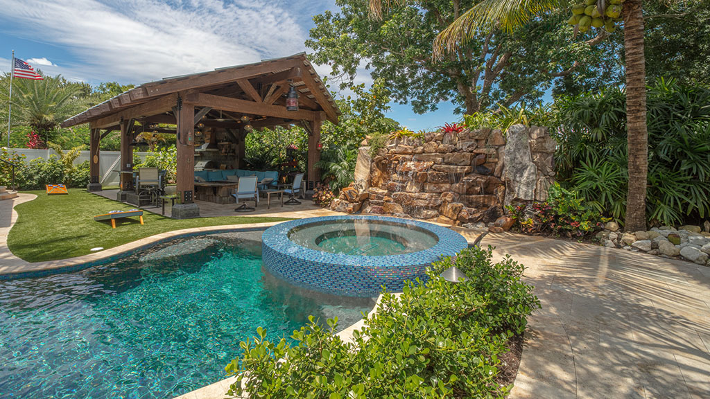 Lucas Lagoons Designer Series Pool