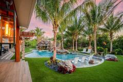 Lucas Lagoons Sun Shelf with Grotto